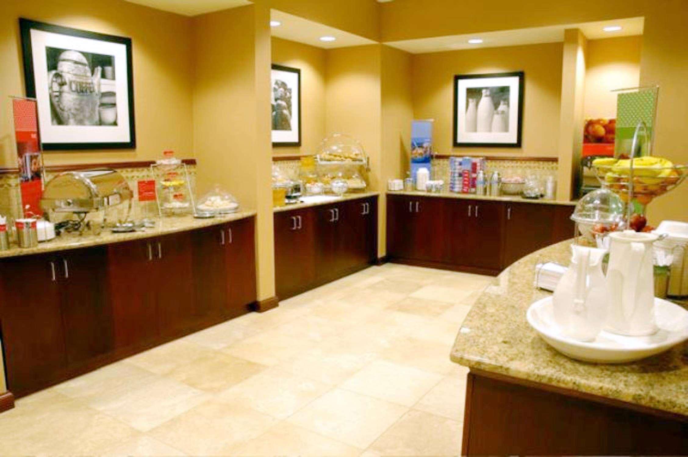 Hampton Inn Calera Buitenkant foto