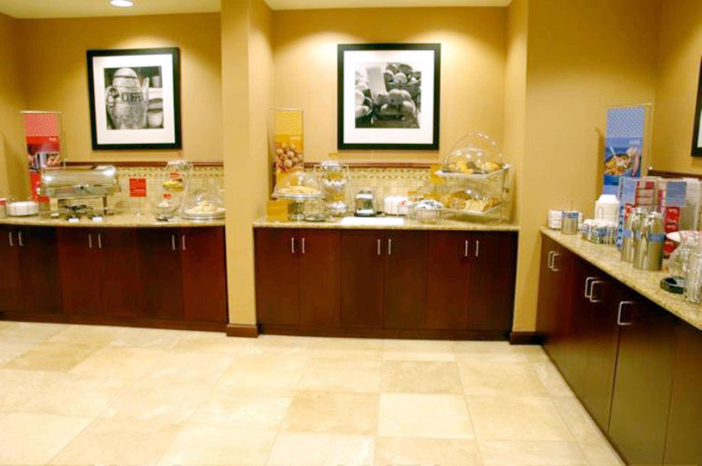 Hampton Inn Calera Restaurant foto