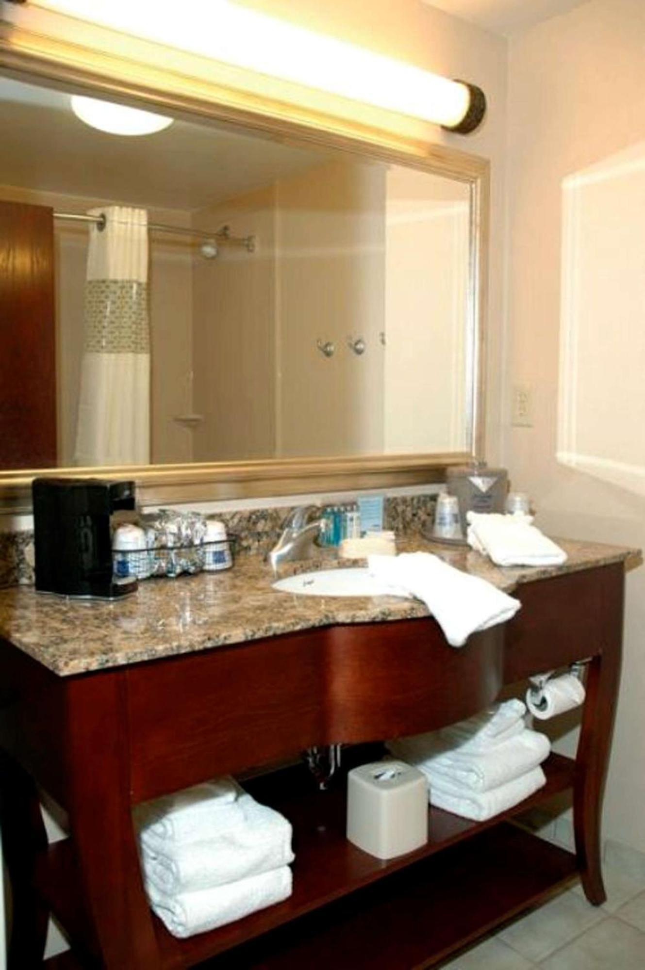 Hampton Inn Calera Buitenkant foto
