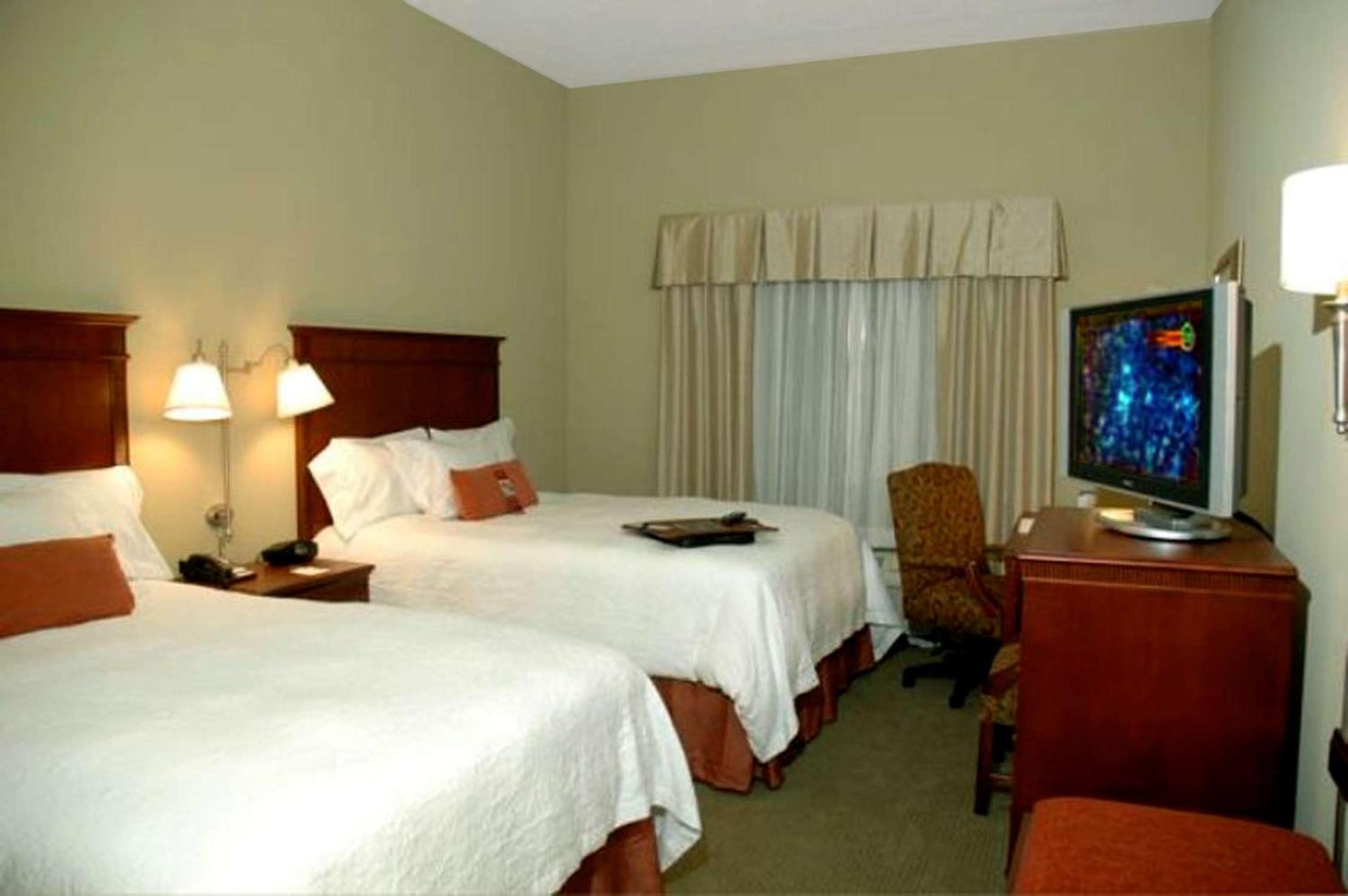 Hampton Inn Calera Buitenkant foto