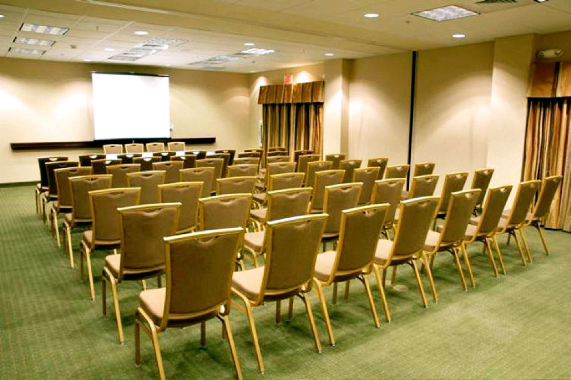 Hampton Inn Calera Buitenkant foto